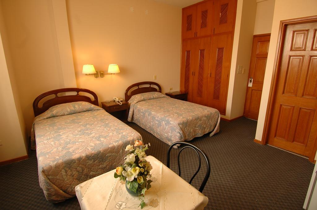 Hotel Lido Санта-Крус-де-ла-Сьєрра Екстер'єр фото